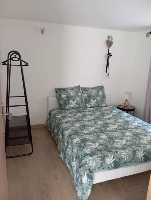 Appartement Cosy Avec Jardin Vaux-Sur-Seine エクステリア 写真